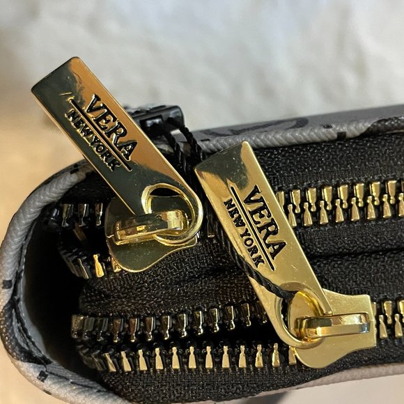 Vera NY Crossbody - Picture 7 of 9